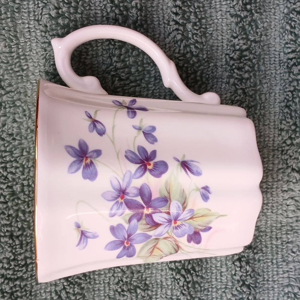 Royal Grafton Flowers of the Month Wild Violets Fine Bone China Tea Coffee Mug